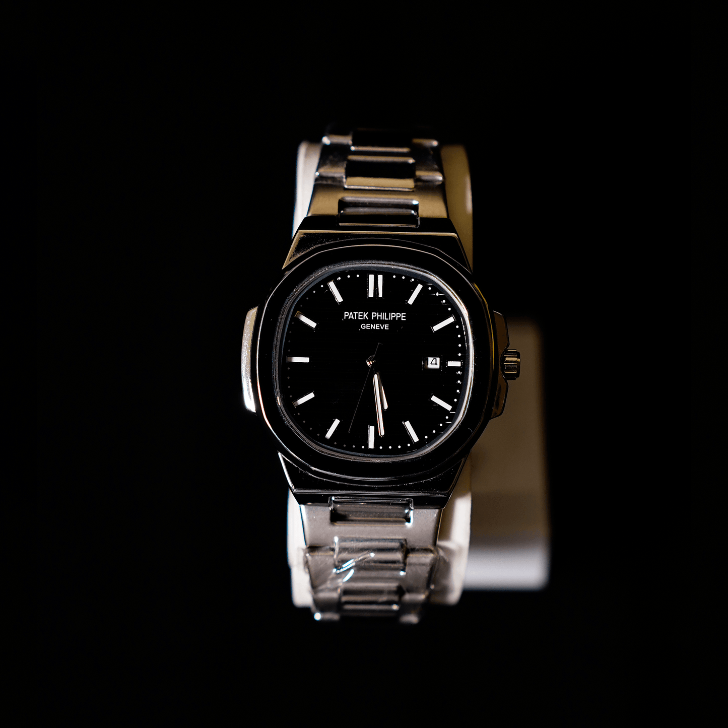 Patek Philippe Geneve Men's Watch - Horizon Wrist