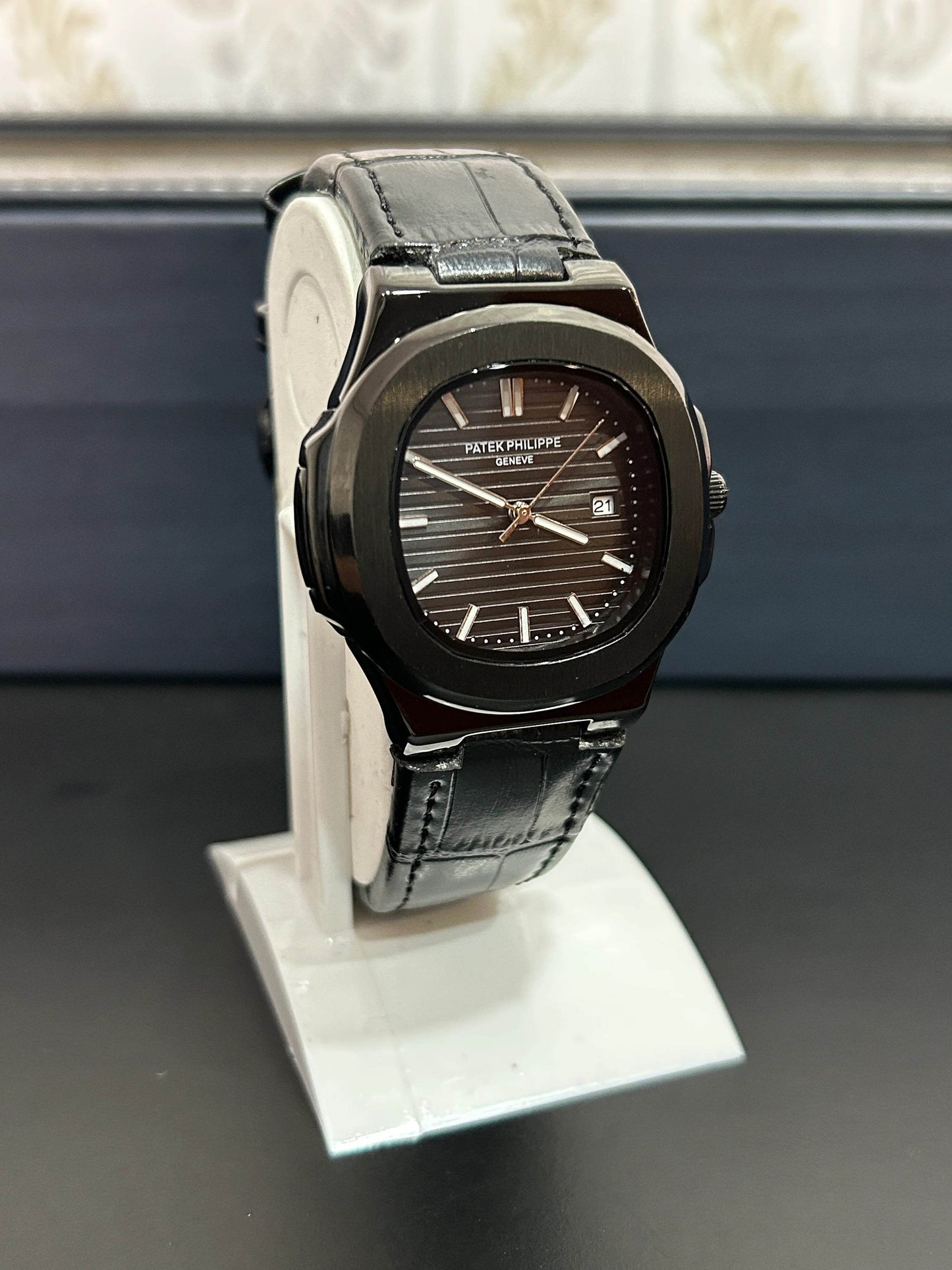 Patek Philippe Naut – Black Dial with Black Strap | Quartz - Horizon Wrist 