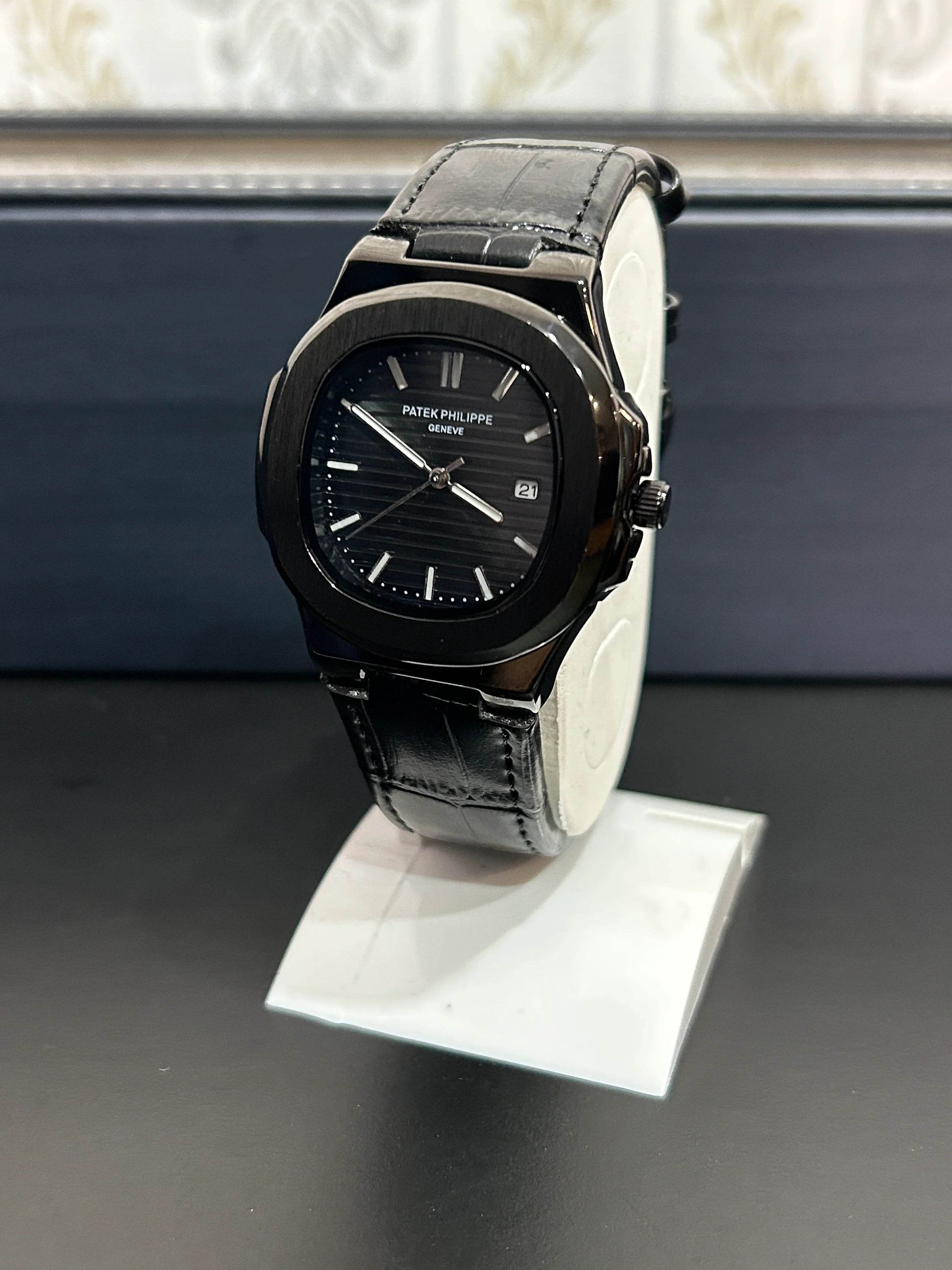 Patek Philippe Naut – Black Dial with Black Strap | Quartz - Horizon Wrist 